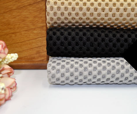 什么是三明治<a href=http://m.5ball.cn/ target='_blank'>面料</a>？三明治面料價(jià)格多少？