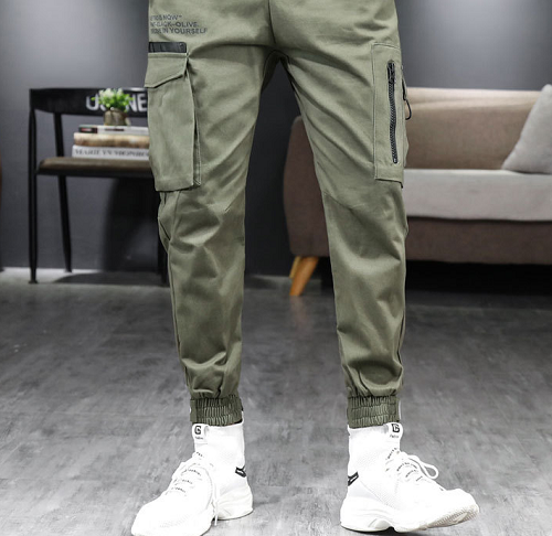 工裝褲面料一般用什么？什么布料的工裝褲不粘毛？